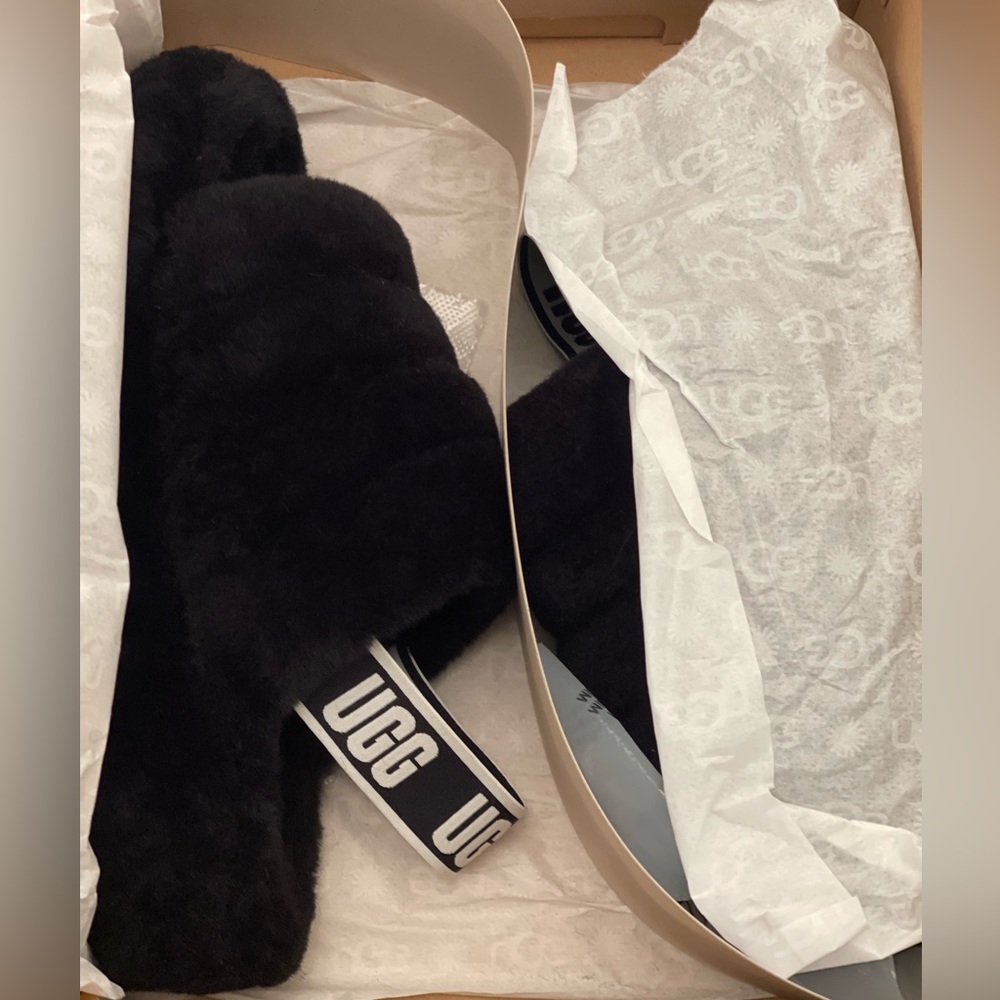 Black ugg slides